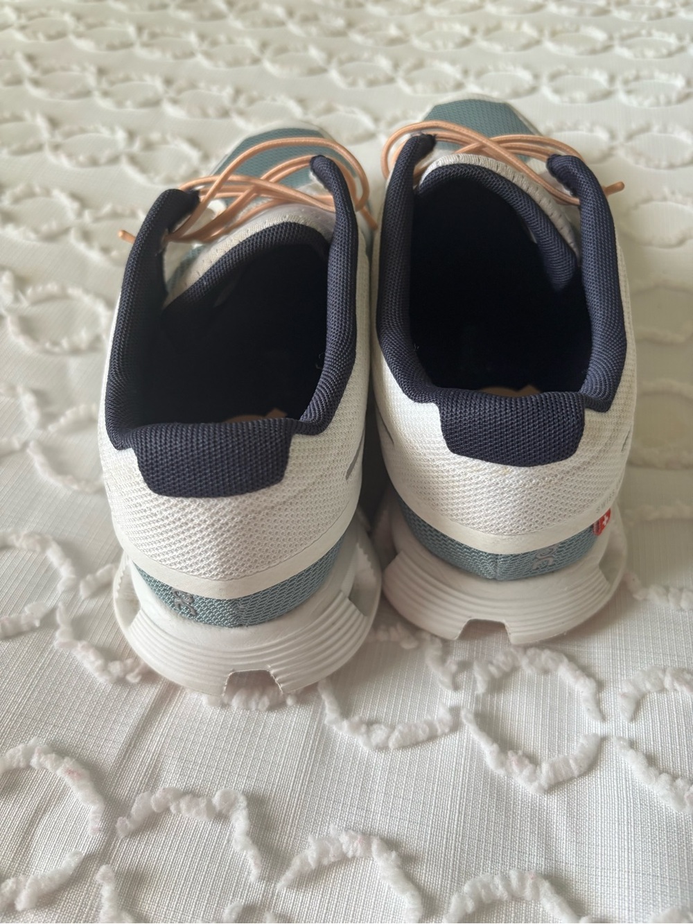 On Cloud 5 Running Women’s Sneakers - Picture 5 of 7